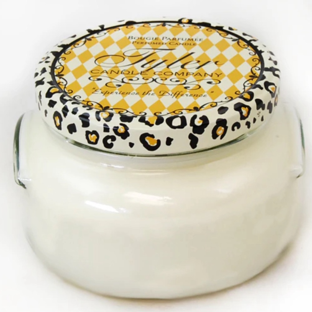 Tyler Candle DIVA SCENT 
 
  11 oz